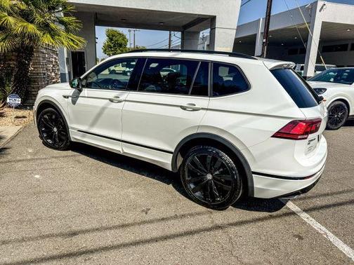 2020 Volkswagen Tiguan 2.0T SE R-Line Black
