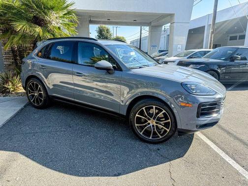 2024 Porsche Cayenne Base
