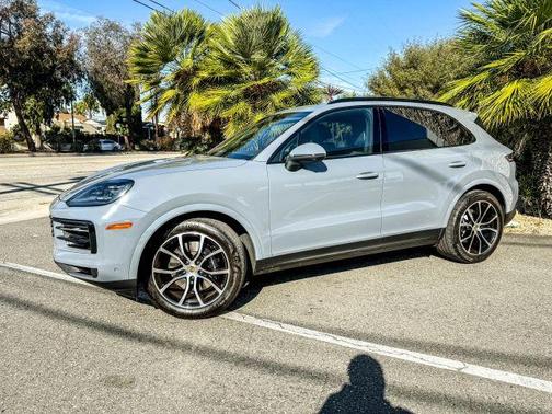 2024 Porsche Cayenne Base