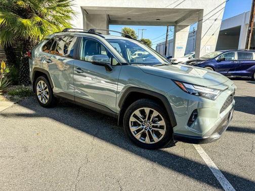 2023 Toyota RAV4 XLE Premium