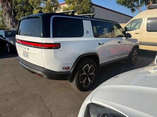 2023 Rivian R1S Adventure Quad Motor Large Pack
