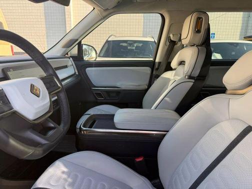 2023 Rivian R1S Adventure Quad Motor Large Pack