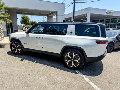 2023 Rivian R1S Adventure Quad Motor Large Pack