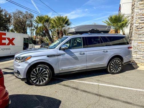 2022 Lincoln Navigator L Black Label