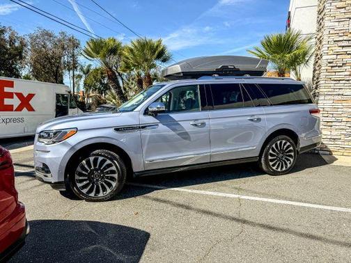2022 Lincoln Navigator L Black Label