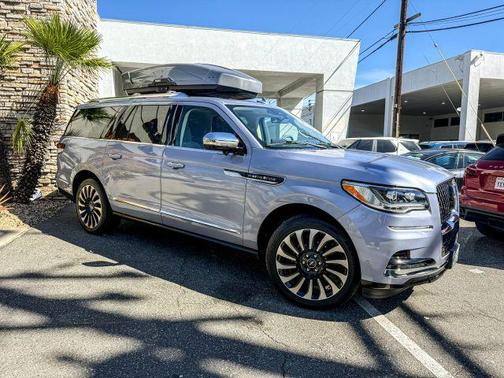 2022 Lincoln Navigator L Black Label