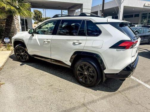 2023 Toyota RAV4 Hybrid SE