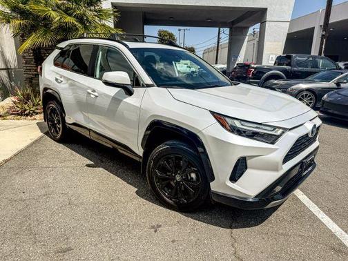 2023 Toyota RAV4 Hybrid SE