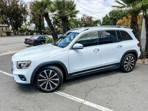 White 2022 Mercedes-Benz GLB 250 Base 4MATIC