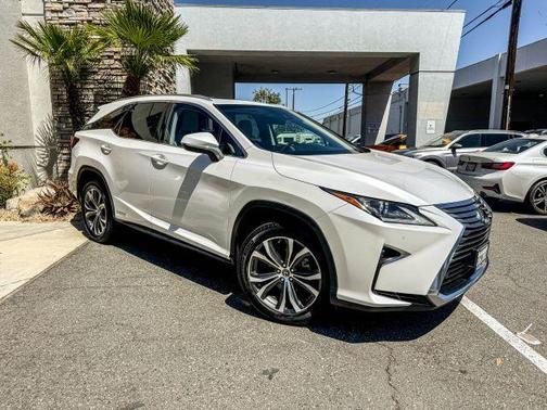 White 2019 Lexus RX 450hL