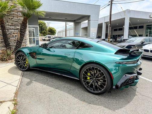 Green 2023 Aston Martin Vantage F1 Edition