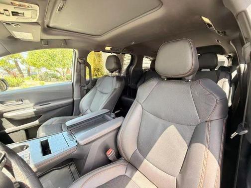 2024 Toyota Sienna XSE