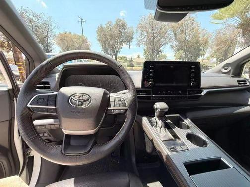 2024 Toyota Sienna XSE