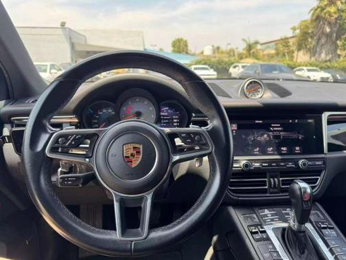 2019 Porsche Macan S