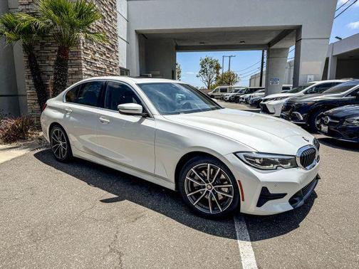 Mineral White Metallic 2019 BMW 330 i