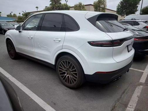 2022 Porsche Cayenne Platinum Edition