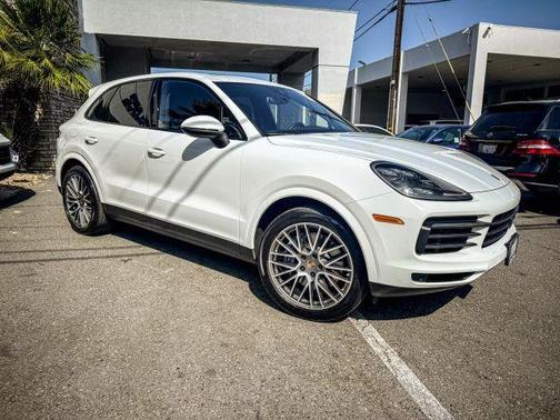 2022 Porsche Cayenne Platinum Edition