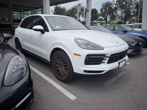 2022 Porsche Cayenne Platinum Edition