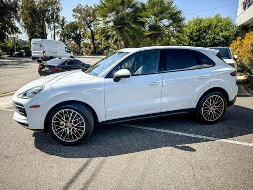 2022 Porsche Cayenne Platinum Edition