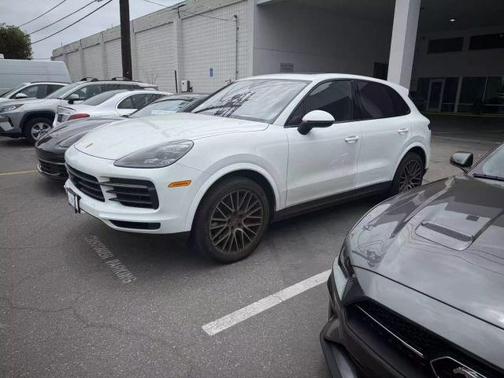 2022 Porsche Cayenne Platinum Edition