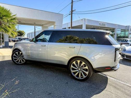 2023 Land Rover Range Rover Autobiography