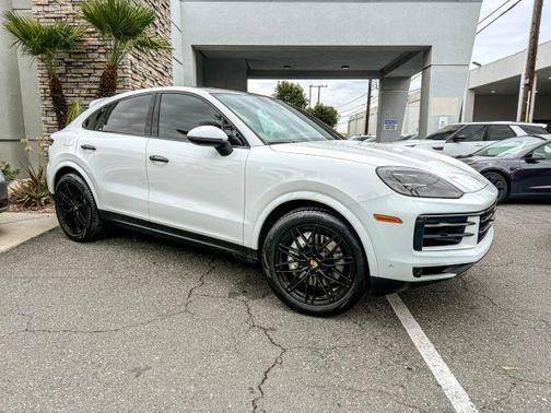 2024 Porsche Cayenne AWD