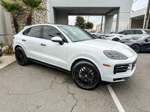 2024 Porsche Cayenne AWD