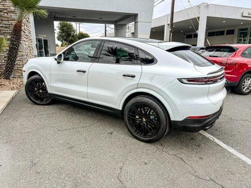 2024 Porsche Cayenne AWD
