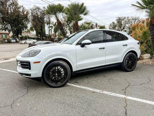 2024 Porsche Cayenne AWD