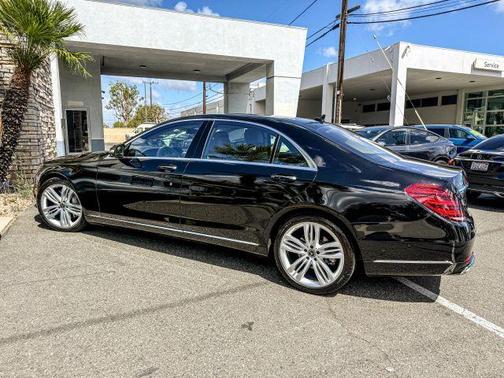 Black 2019 Mercedes-Benz S-Class S 560
