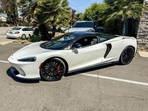 2020 McLaren GT Base