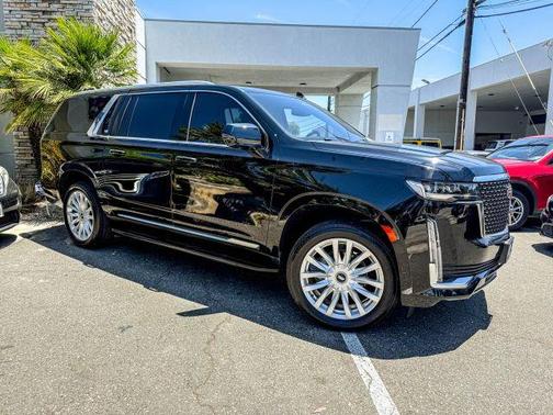 2024 Cadillac Escalade ESV Luxury