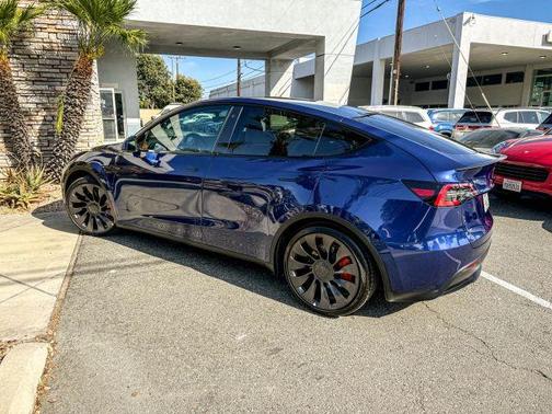 2023 Tesla Model Y Performance