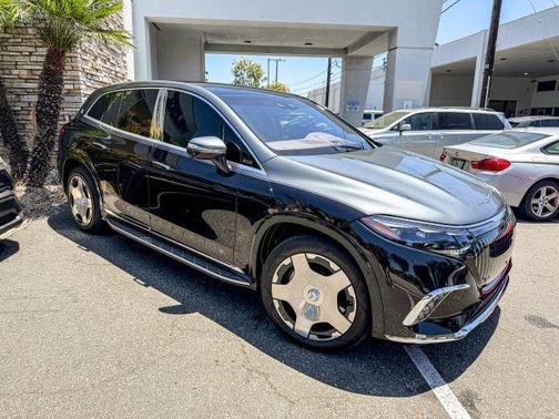 Obsidian Black Metallic 2025 Mercedes-Benz Maybach EQS 680 Base 4MATIC 4MATIC