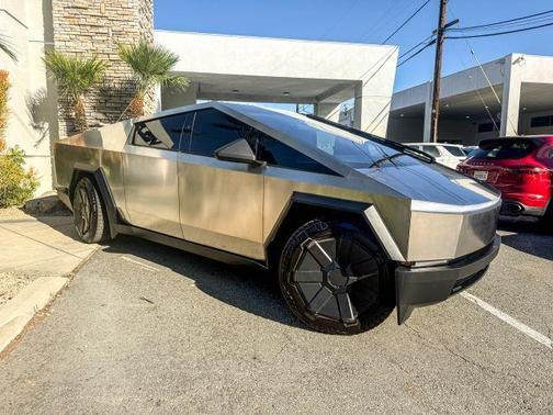 2024 Tesla Cybertruck Base