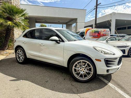 2015 Porsche Macan S