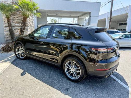 Black 2022 Porsche Cayenne Platinum Edition