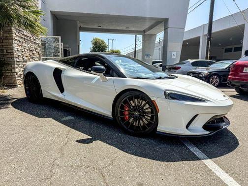 2020 McLaren GT Base