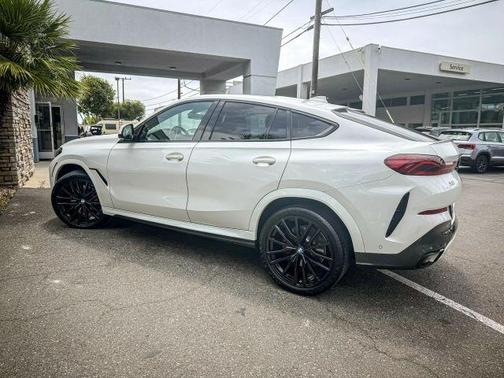 2023 BMW X6 xDrive40i