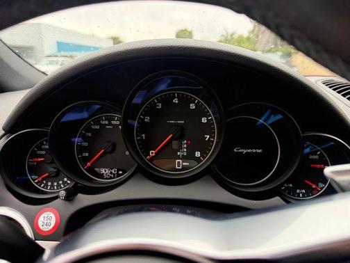 Red 2016 Porsche Cayenne Base