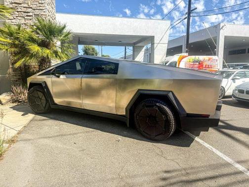 2024 Tesla Cybertruck Base