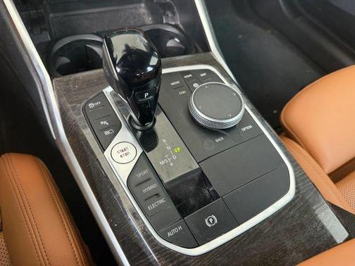 Black Sapphire Metallic 2022 BMW 330e 330e