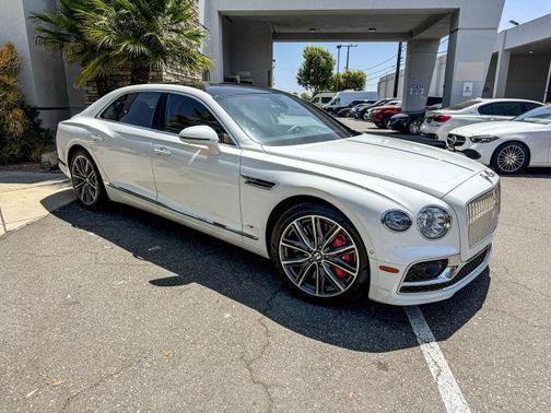 2022 Bentley Flying Spur V8