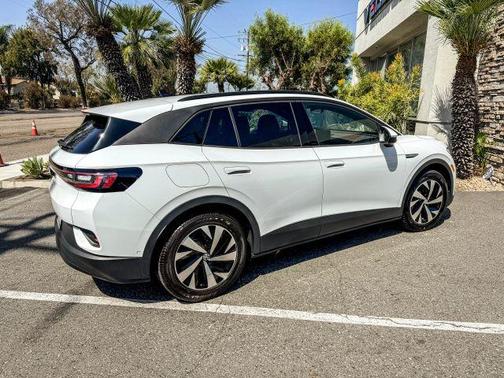Pure White 2023 Volkswagen ID.4 Pro