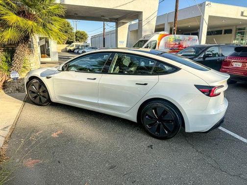 2025 Tesla Model 3 Long Range