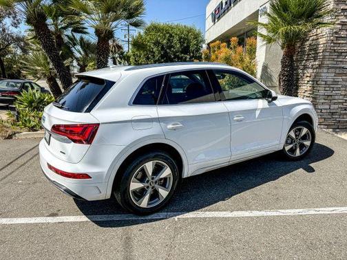 Ibis White 2022 Audi Q5 40 Premium