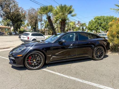 2017 Porsche Panamera Turbo