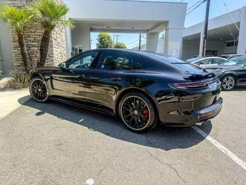 2017 Porsche Panamera Turbo