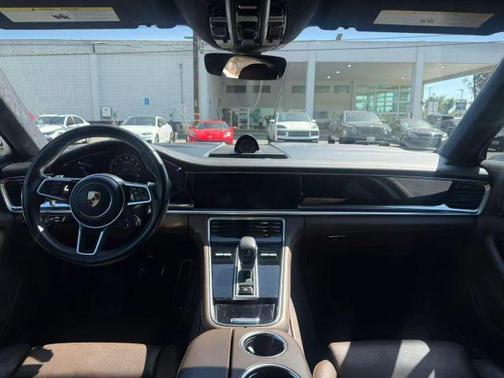 2017 Porsche Panamera Turbo