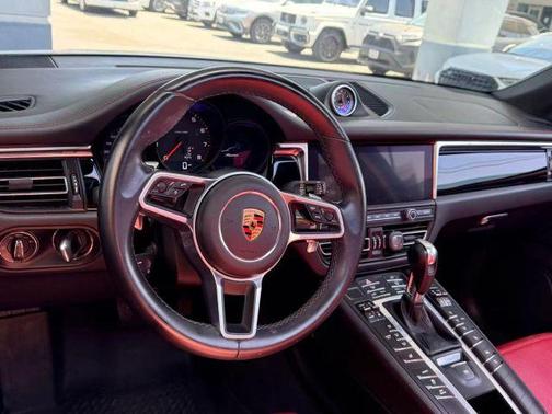 White 2020 Porsche Macan Base